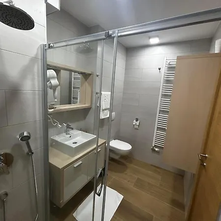 Privatni Rio Deluxe A1-8 U Sklopu Vucko * Jahorina