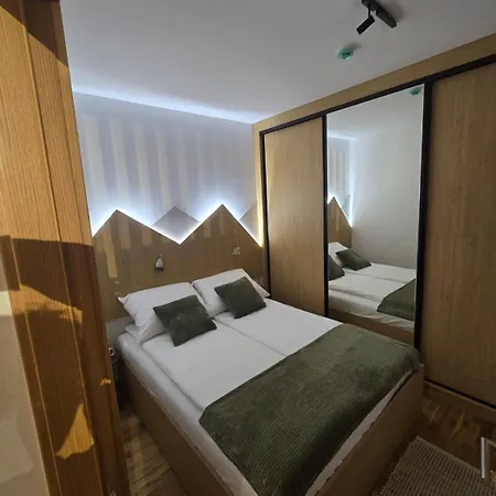 Privatni Rio Deluxe A1-8 U Sklopu Vucko